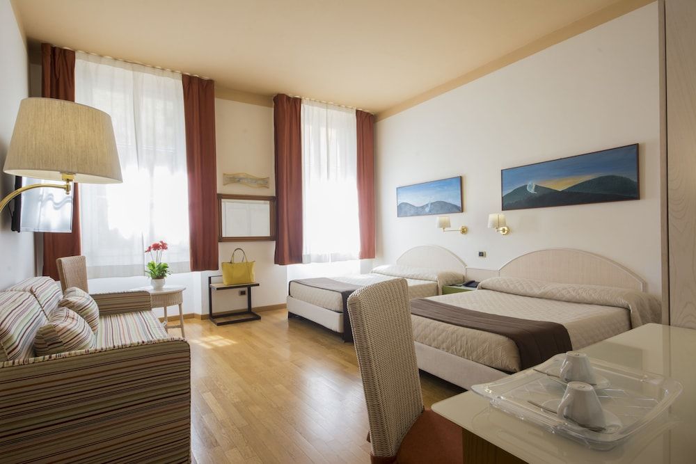 Piazza Paradiso Accommodation 1