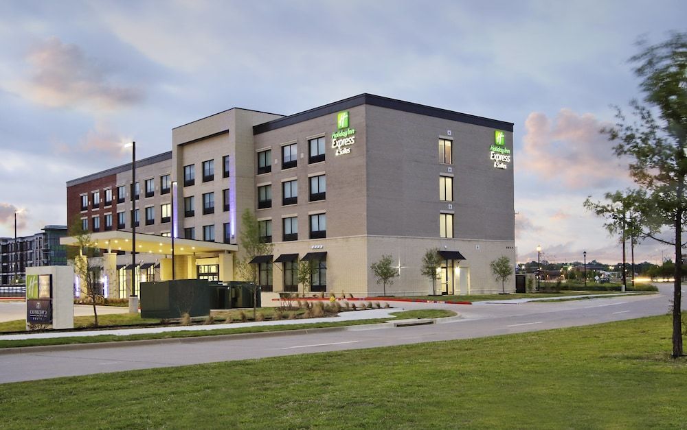 Holiday Inn Express & Suites DALLAS-FRISCO NW TOYOTA STDM by IHG 1