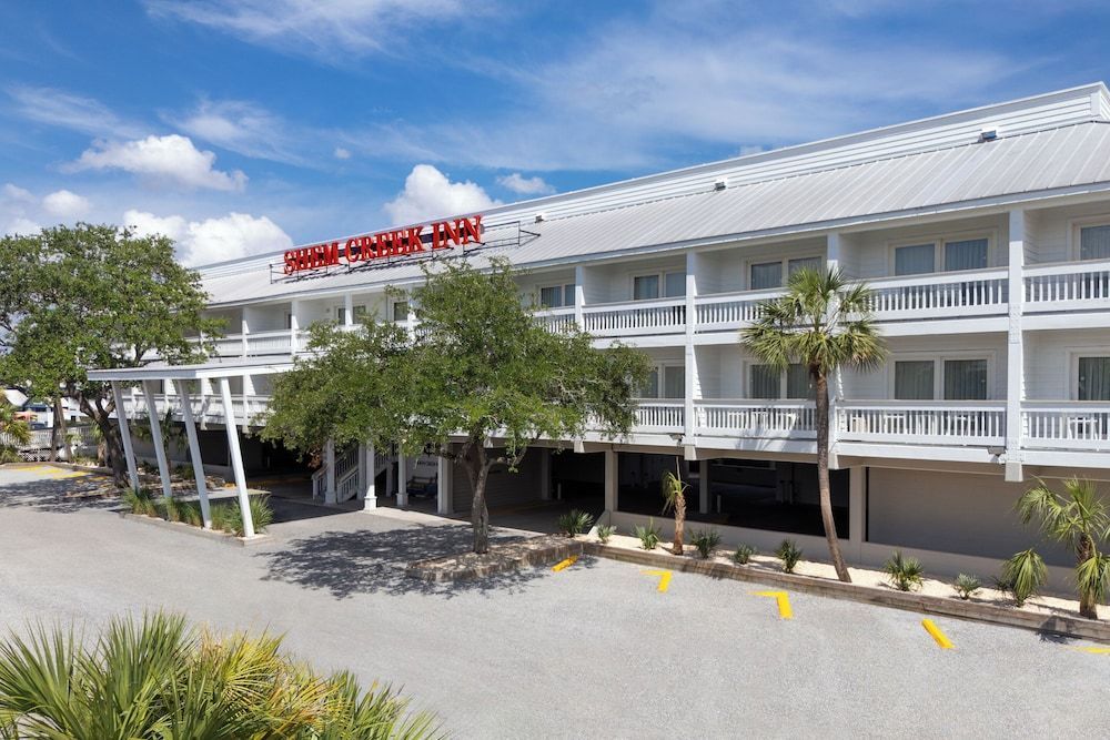 Shem Creek Inn 1