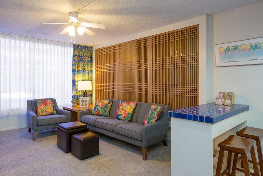 Kuhio Banyan Club 1