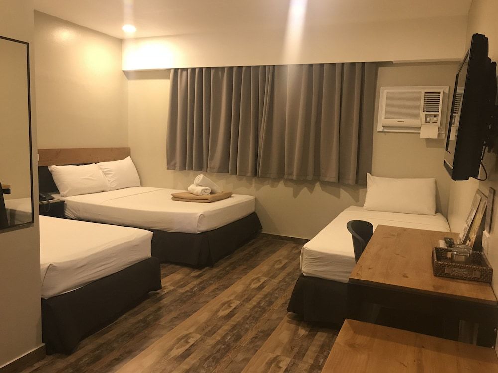 Cebu R Hotel Capitol 1