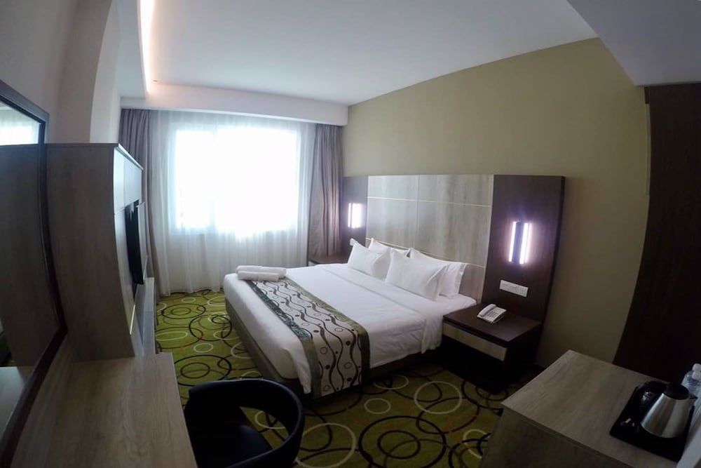 Ano Hotel 2