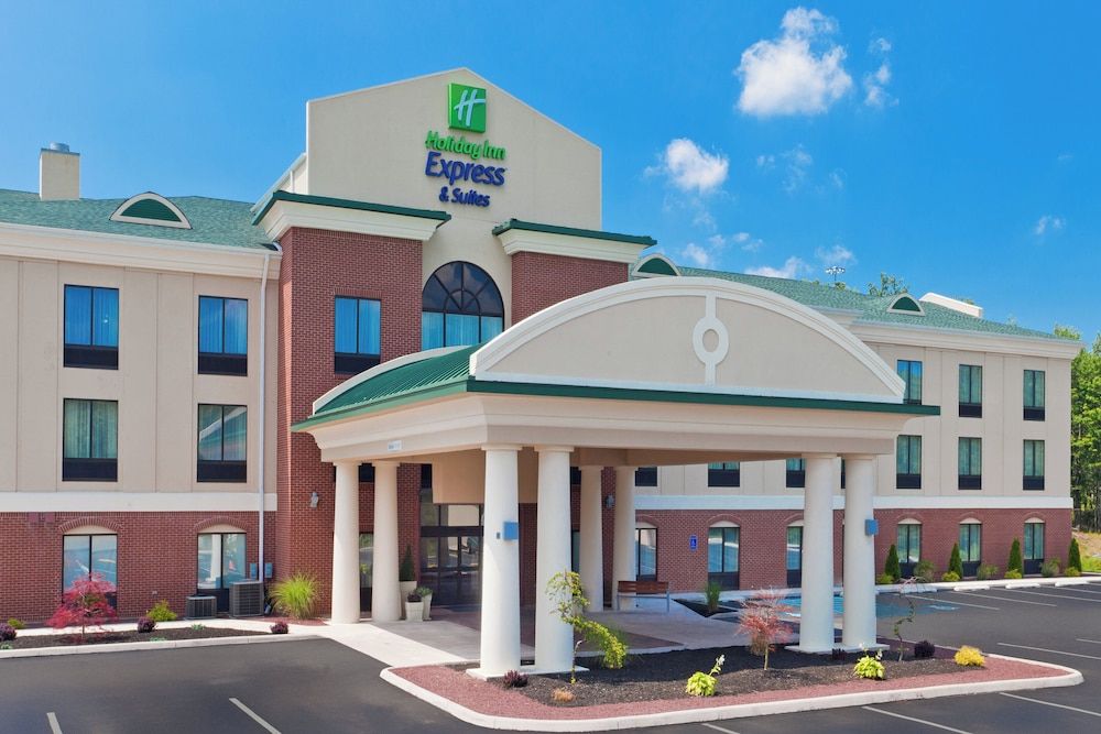 Holiday Inn Express & Suites WHITE HAVEN - POCONOS by IHG 1