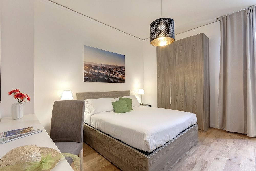 David & Buonarroti Apartments by Mamo Florence 2