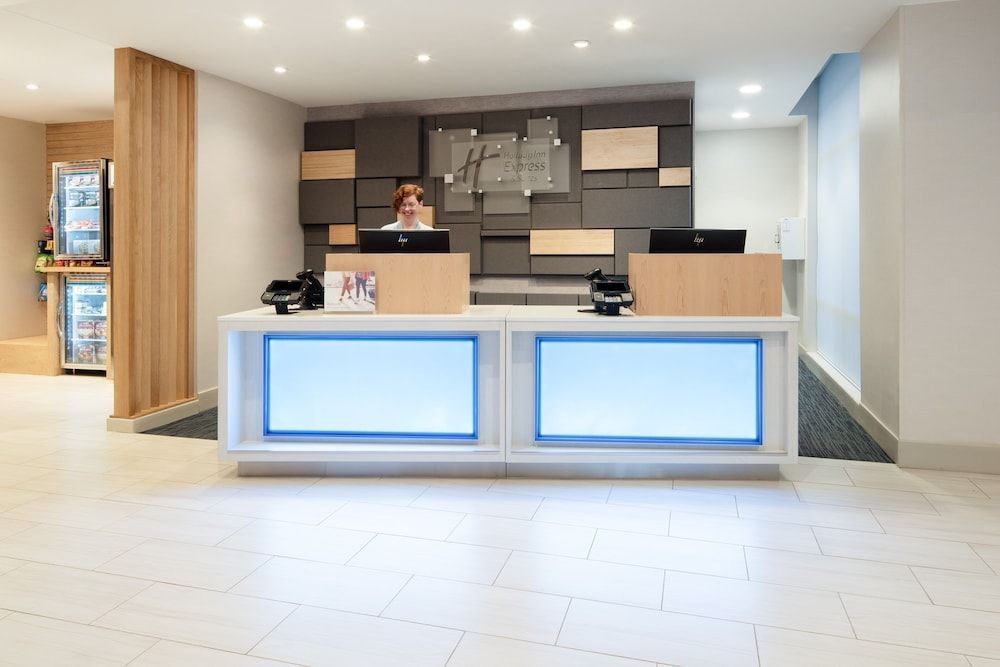 Holiday Inn Express & Suites MURRIETA - TEMECULA by IHG 2