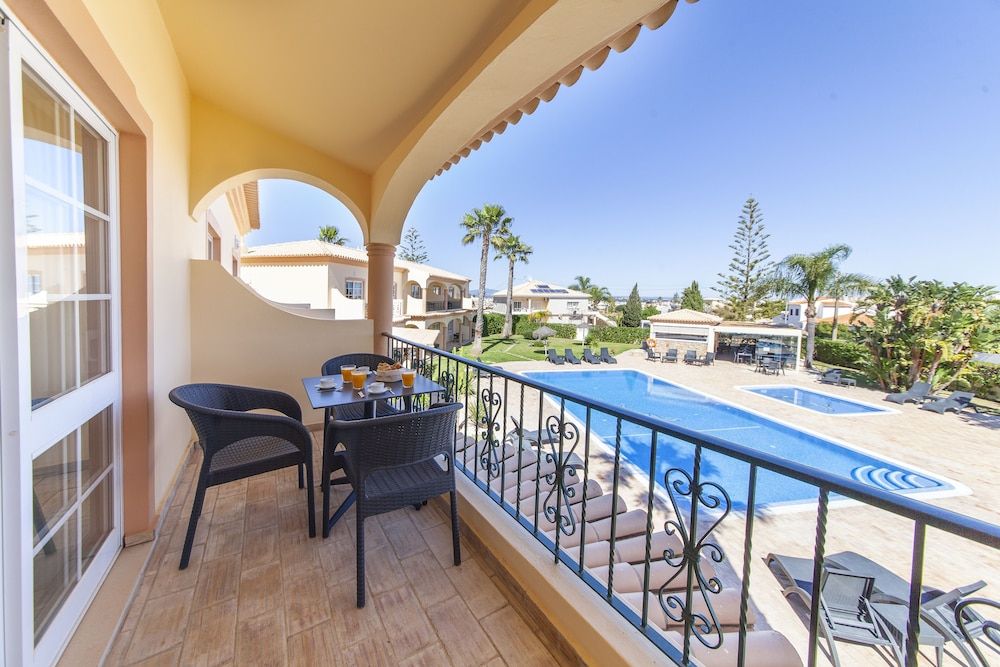 Atalaia Sol Aparthotel - tennis & heated pool in winter 2