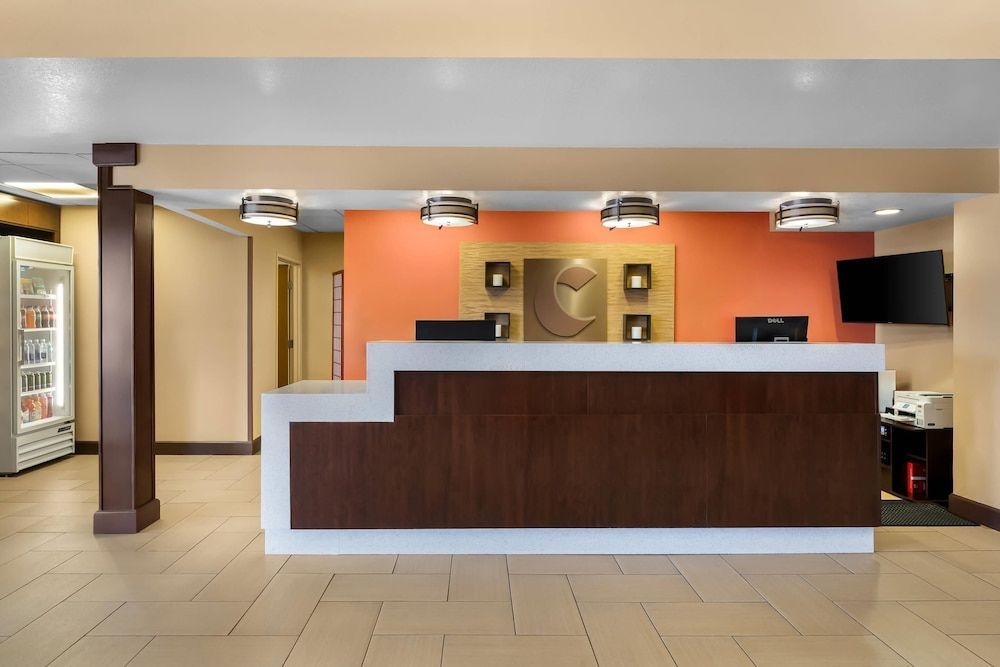 Comfort Suites Clovis - Fresno 2