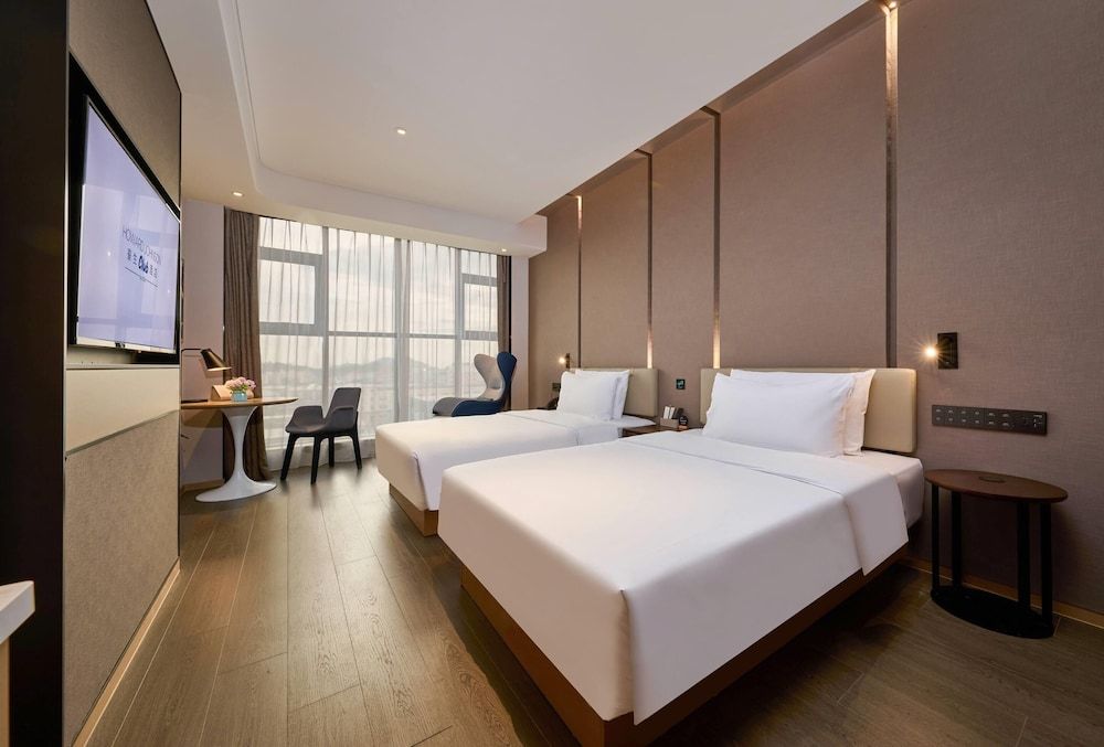 Howard Johnson By Wyndham Club Hotel Songshan Lake Dongguan 2