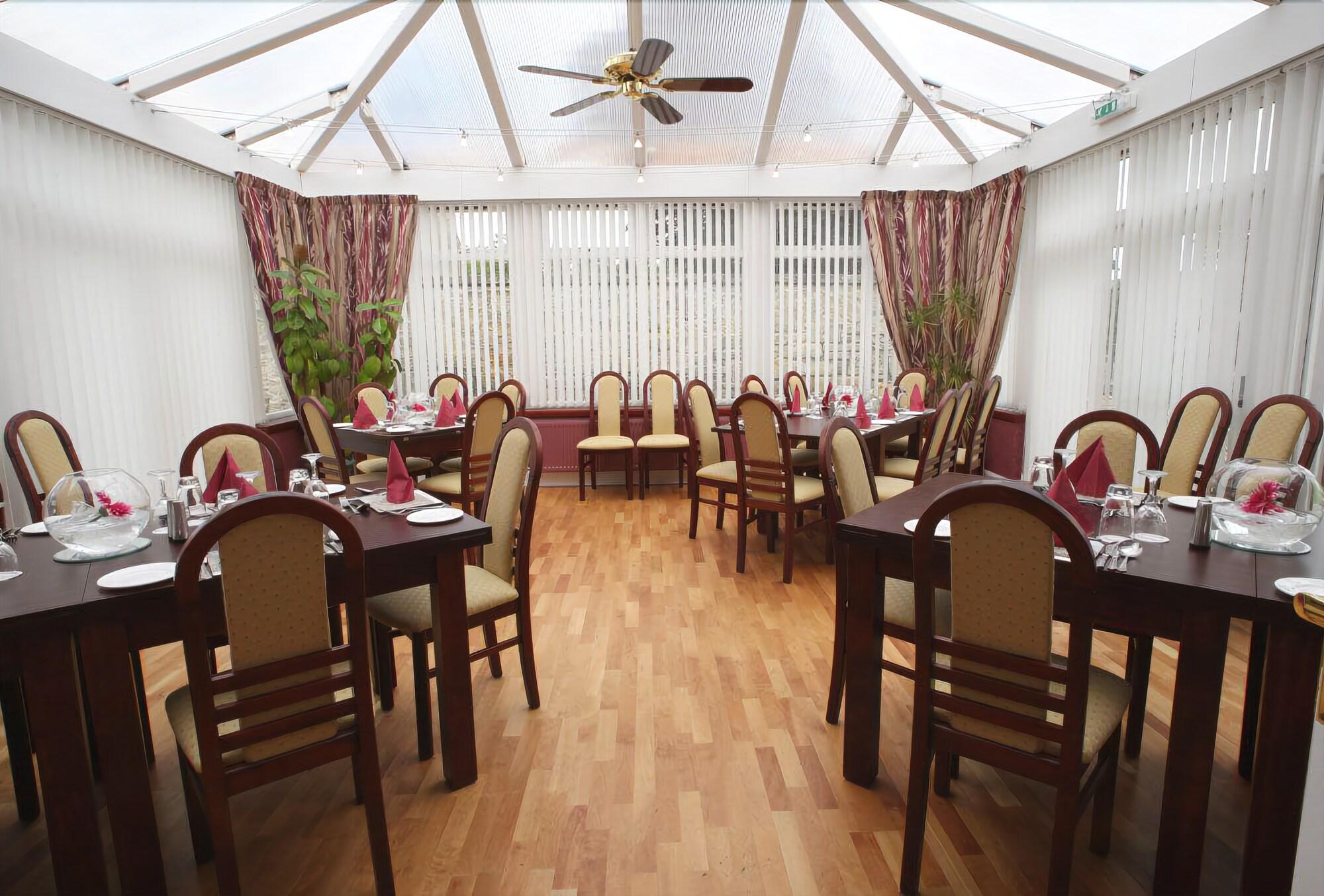 Sunninghill Hotel 2