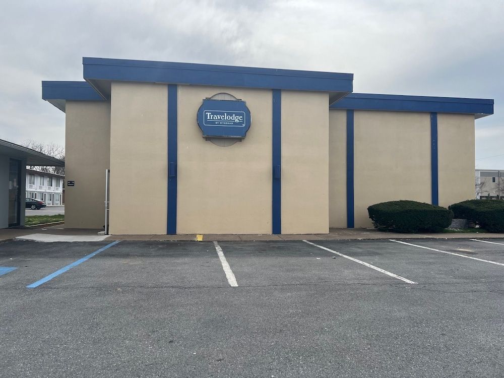 Travelodge by Wyndham Carlisle North 1