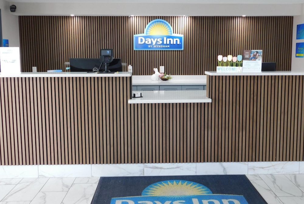 Days Inn by Wyndham Effingham 2