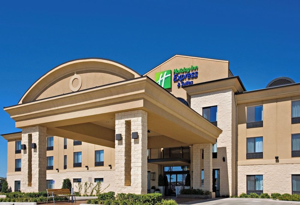 Holiday Inn Express & Suites WICHITA FALLS by IHG 1