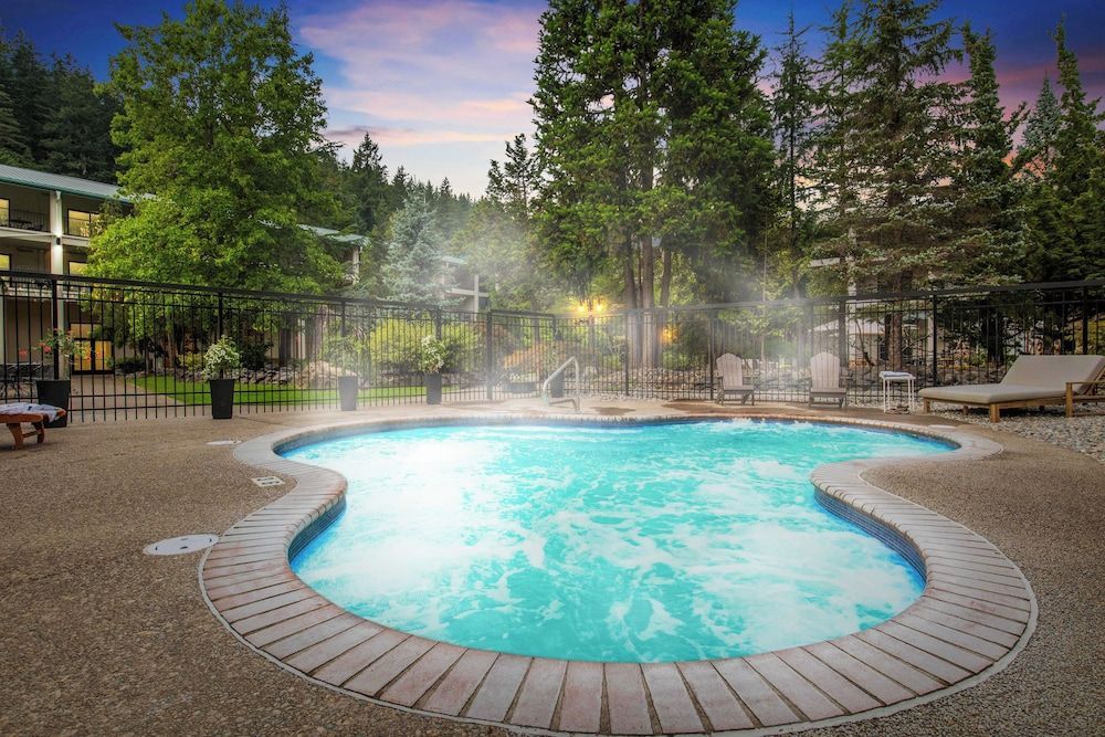 Bonneville Hot Springs Resort & Spa 1