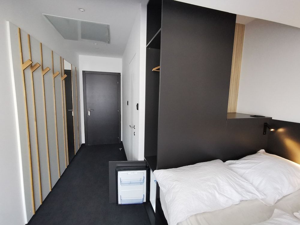 Cha Cha Rooms 2
