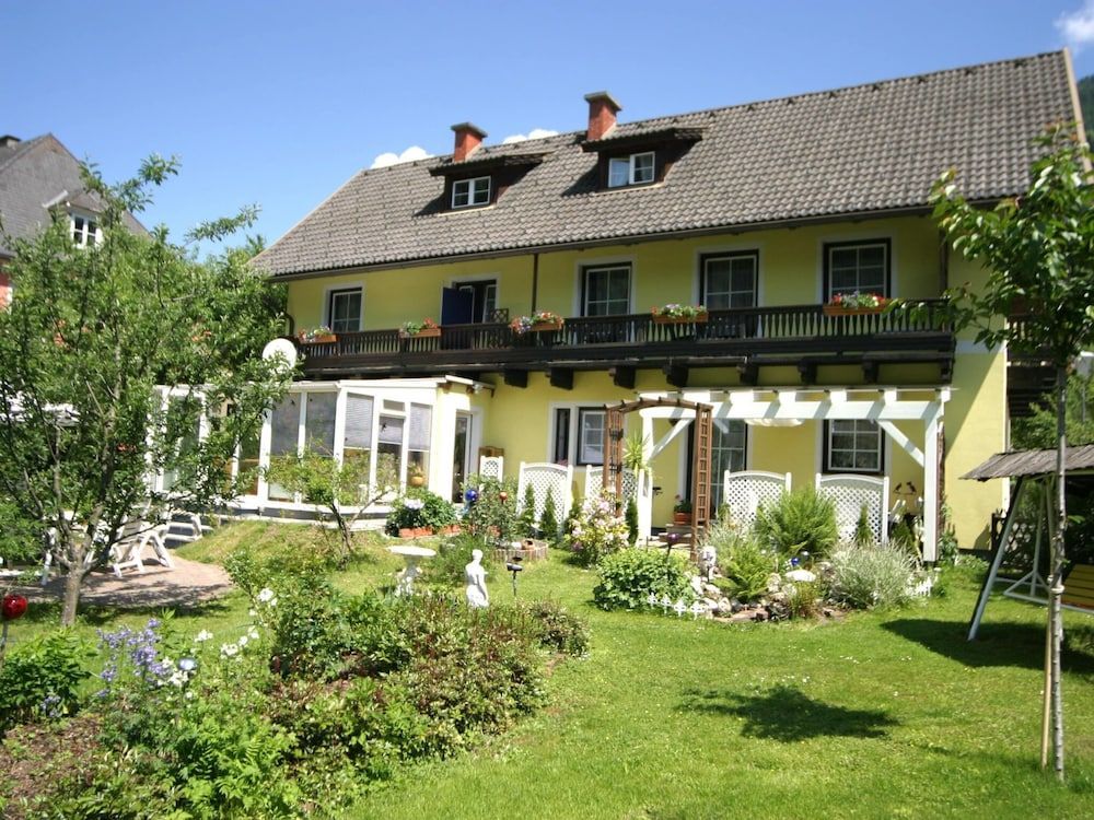 Cozy Apartment in Feld am See Near Ski Slopes 1