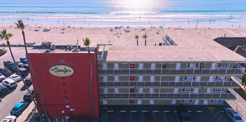 Surfer Beach Hotel 1