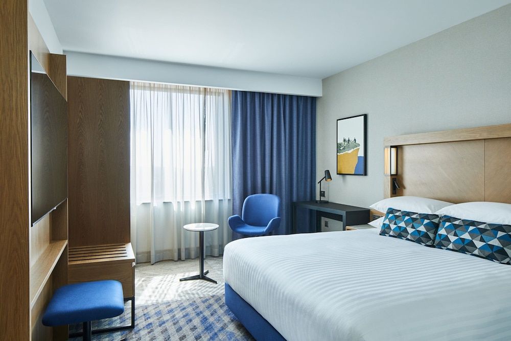 Courtyard by Marriott Exeter Sandy Park 1