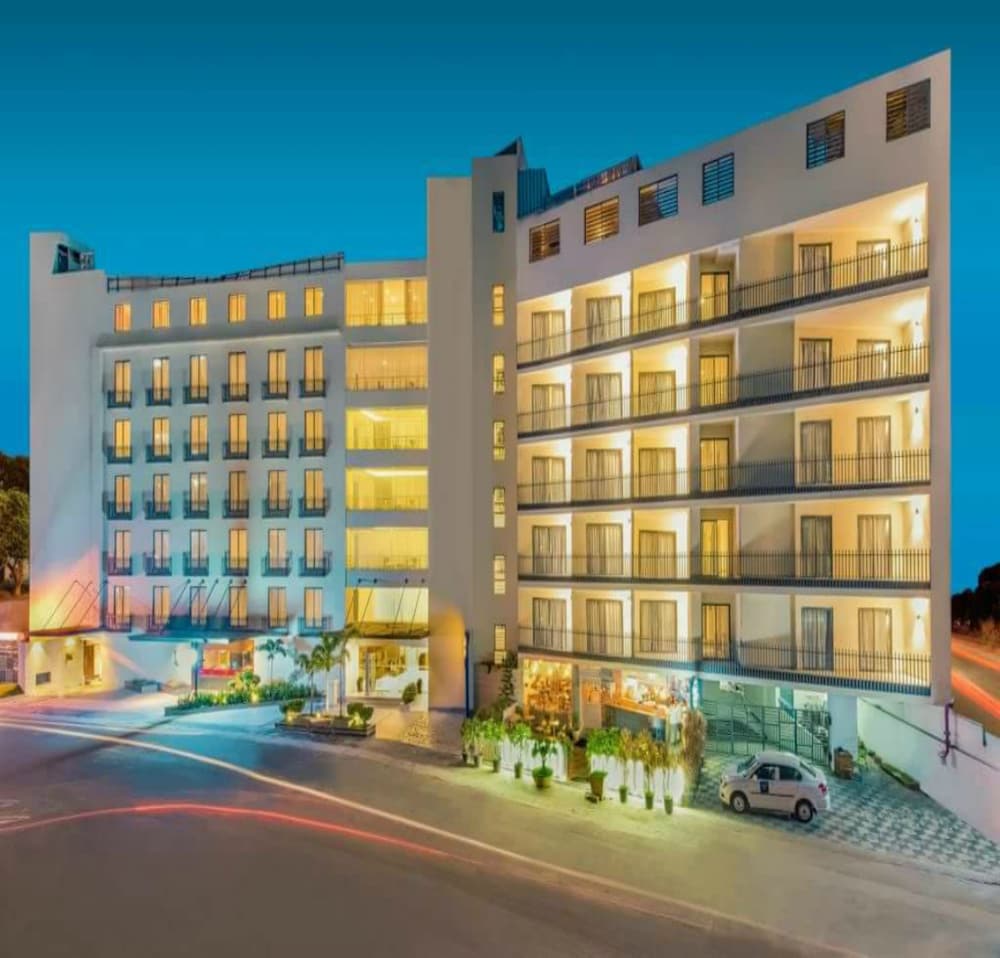 Hotel Deccan Serai, HITEC CITY, HYDERABAD 1