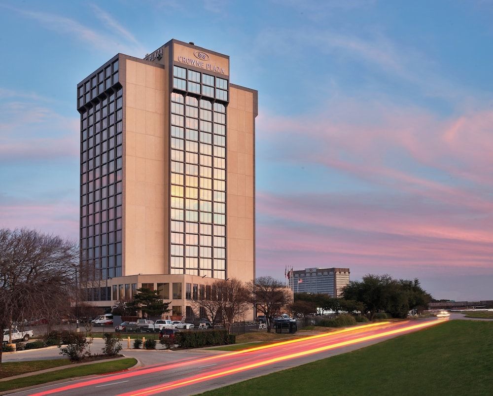 Crowne Plaza DALLAS MARKET CTR - LOVE FIELD by IHG 1