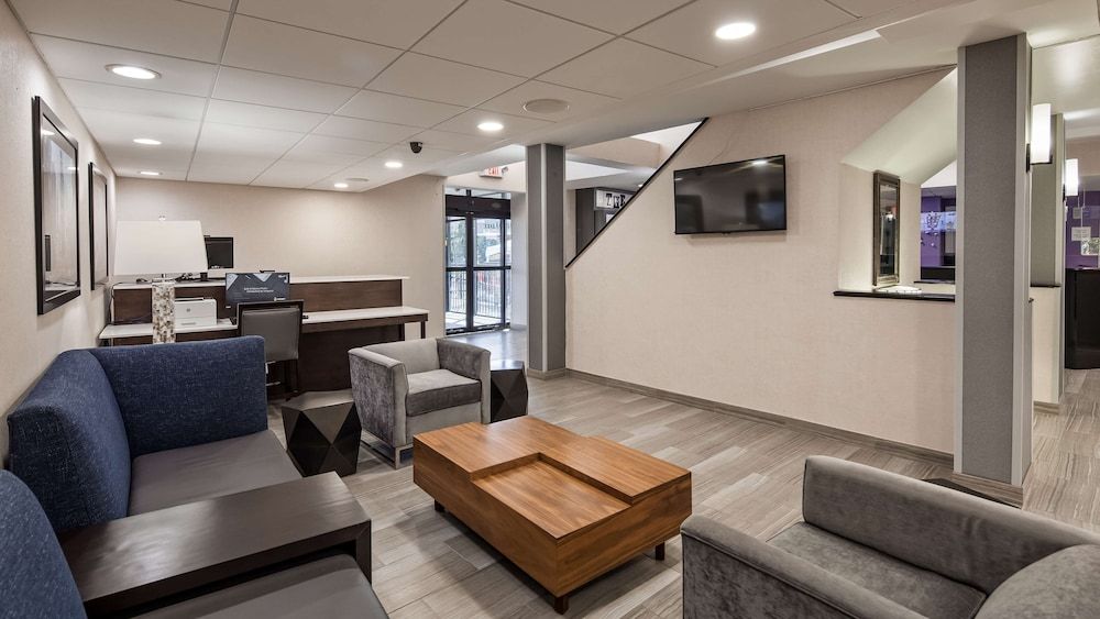 Best Western Paramus Hotel & Suites 2