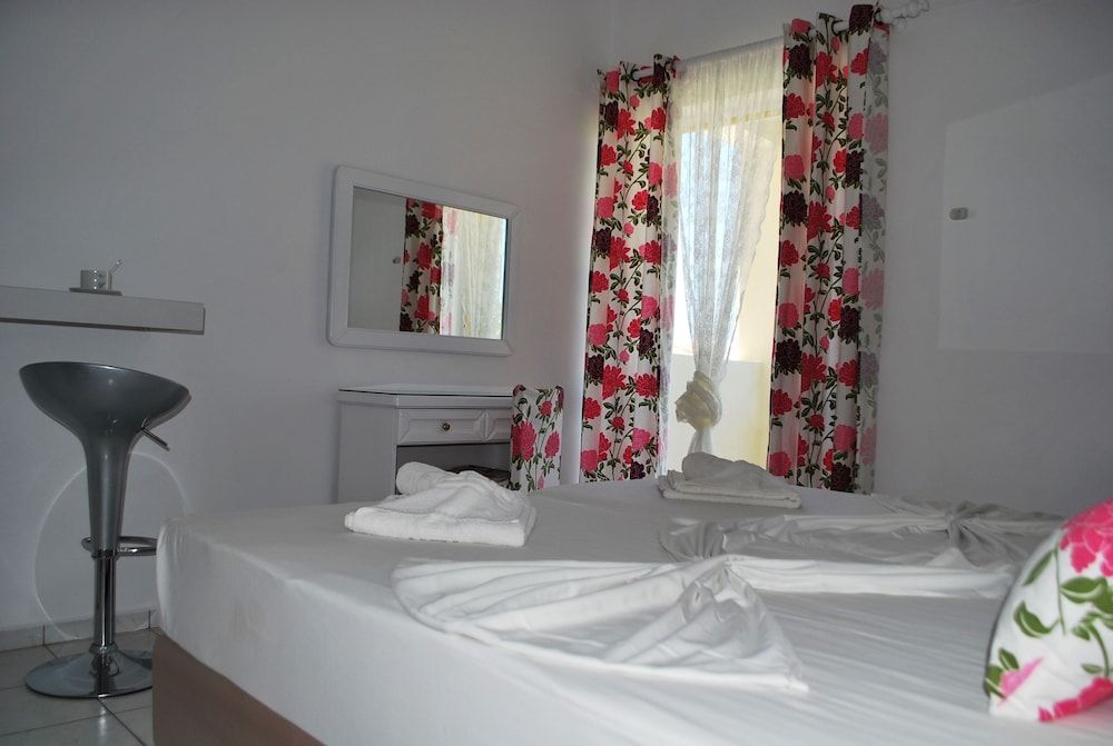 Stella Maria Hotel & Suites 2