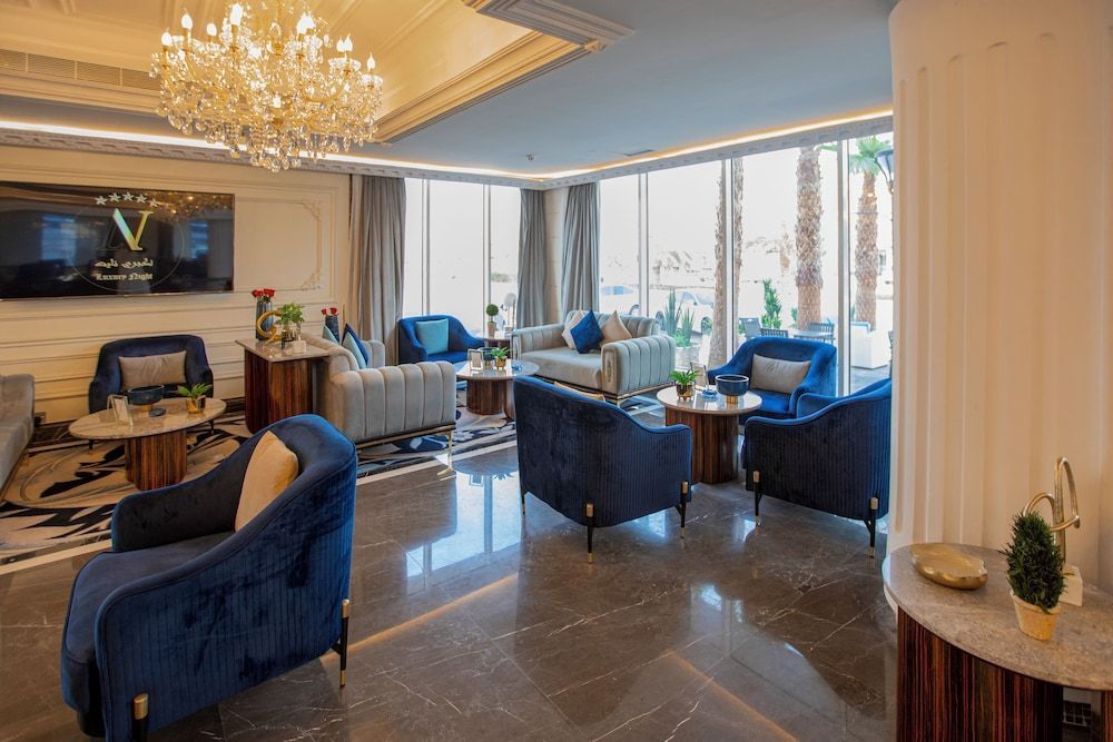 Luxury Night Al Munsiyah 1