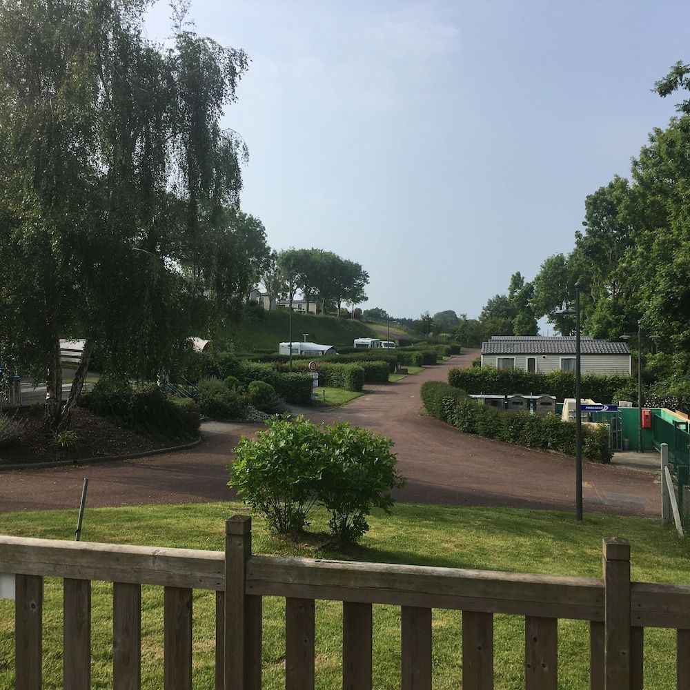Camping le Mont Joli Bois 2
