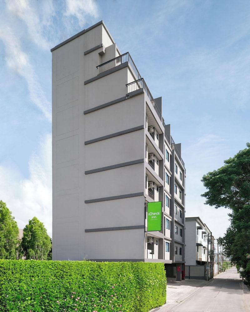 iCheck inn Darisa Ngamwongwan 1