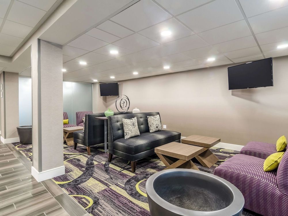 La Quinta Inn & Suites by Wyndham Myrtle Beach - N Kings Hwy 2