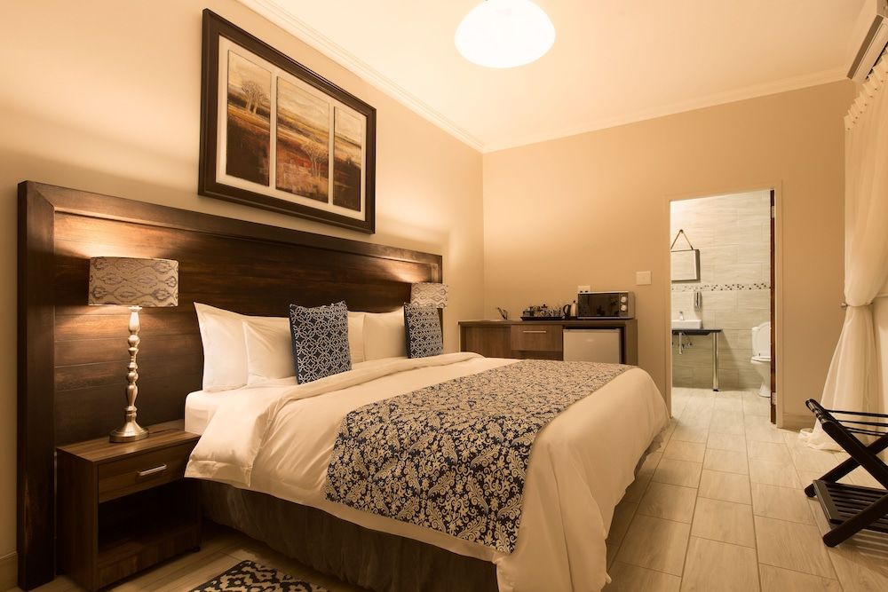 Three Olives Guesthouse 1
