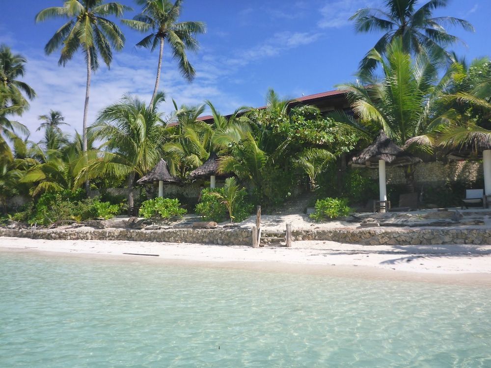 Island View Beachfront Resort 1