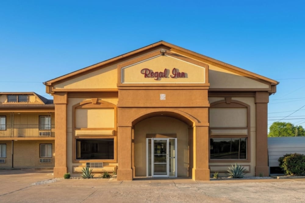 Regal Inn Coffeyville KS US 169 1