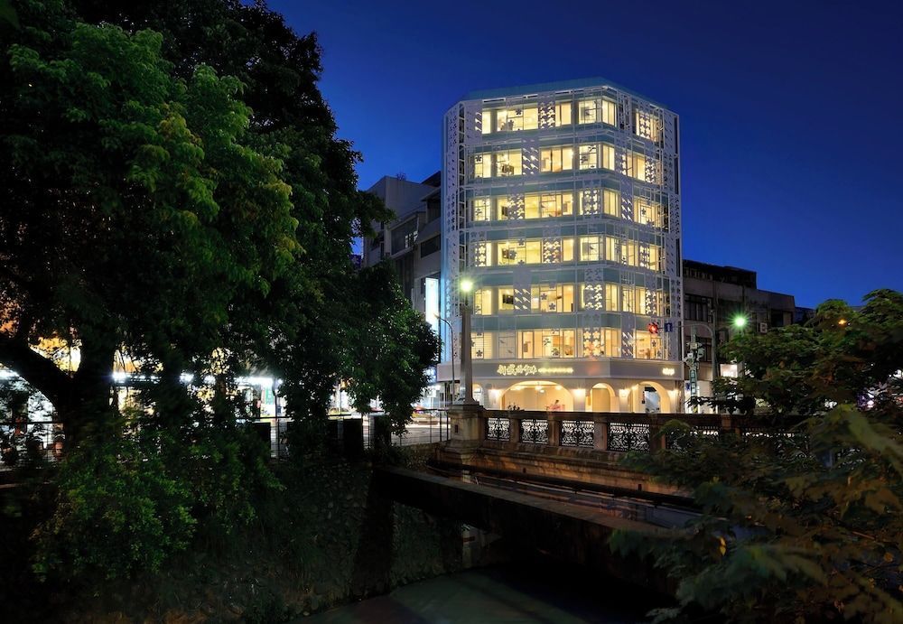 Shin Sei Bashi Hotel 1