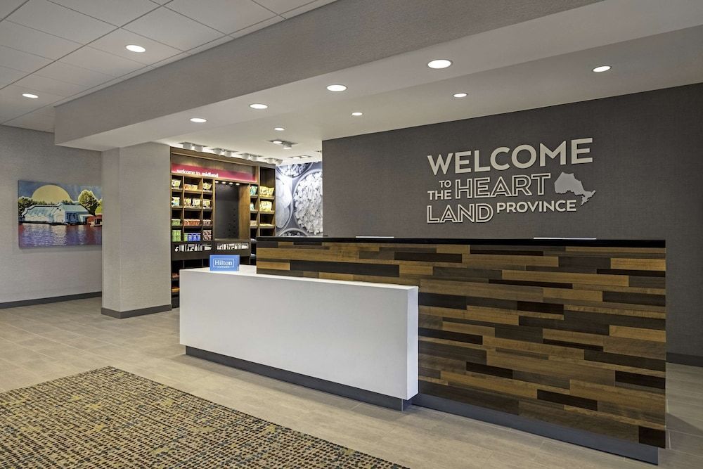 Hampton Inn Midland, On 2