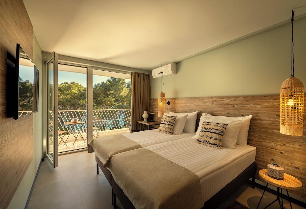 [PLACES] Hvar Villas by Valamar 2