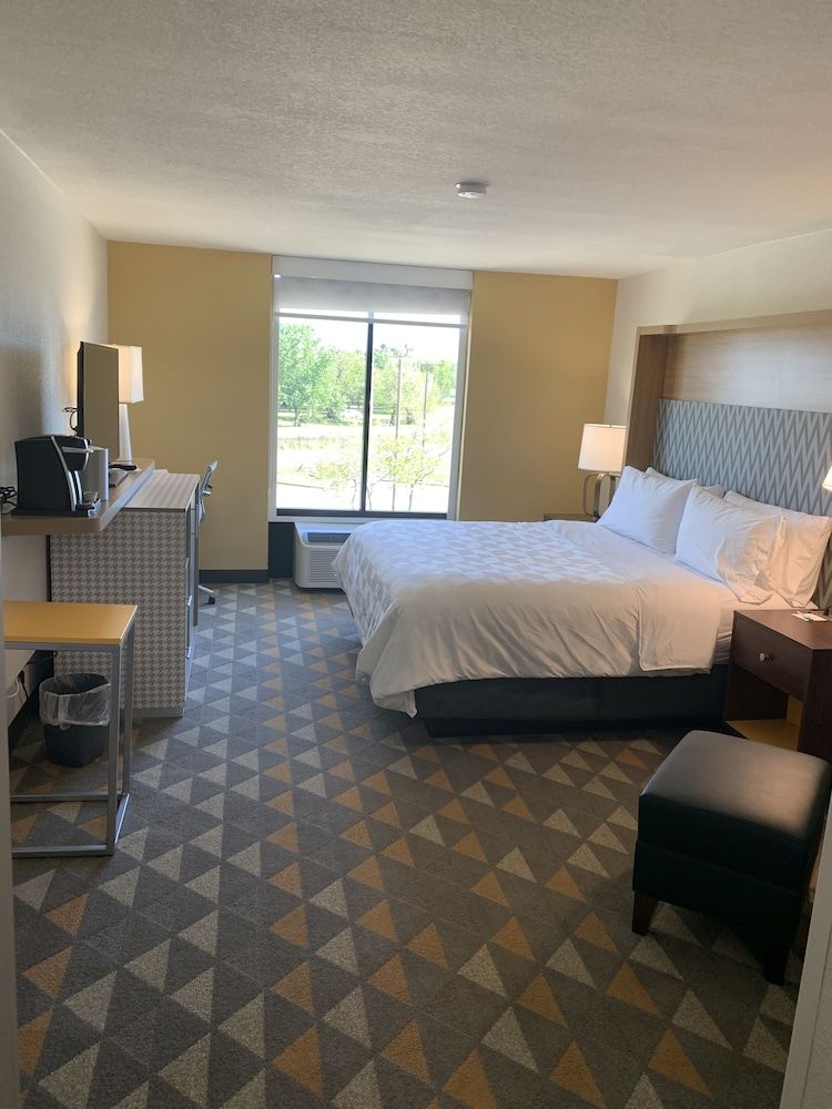 Holiday Inn BATON ROUGE-SOUTH by IHG 1