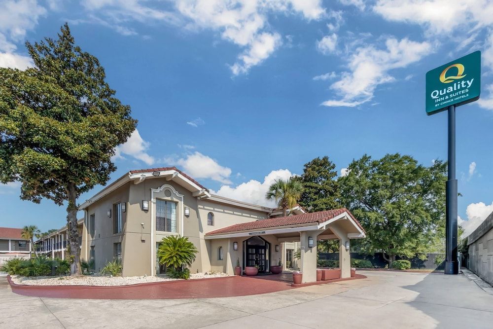 Quality Inn & Suites North Charleston - Ashley Phosphate 1
