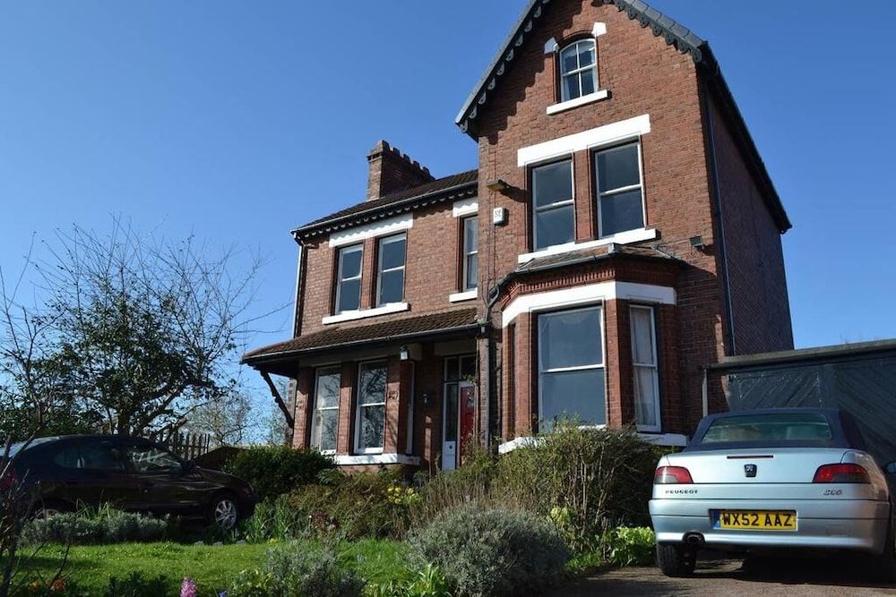 Ms McCreadys Guest House 1