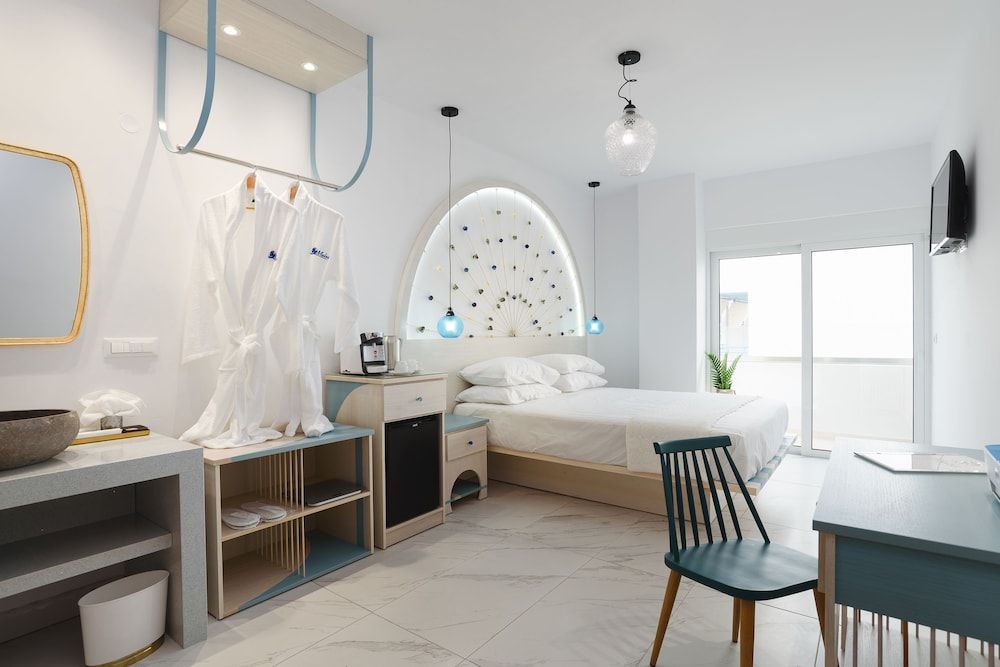 Mylos Luxury Escape 2