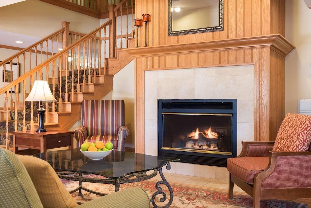 Country Inn & Suites by Radisson, Davenport - Quad Cities 2