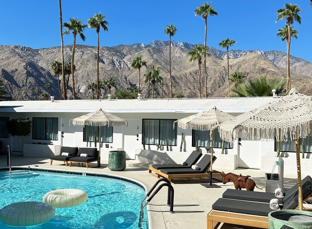 Jazz Hotel Palm Springs 1