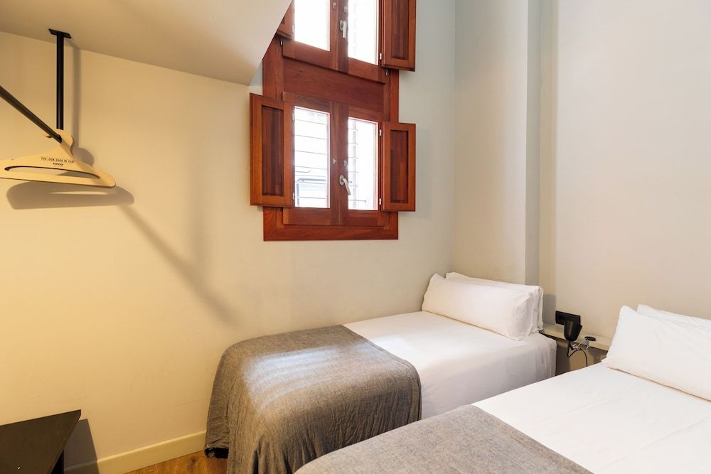 Uma Suites Barceloneta Beach 2