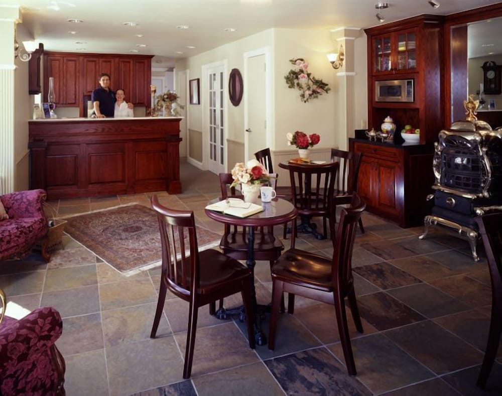 The Victorian Inn 2