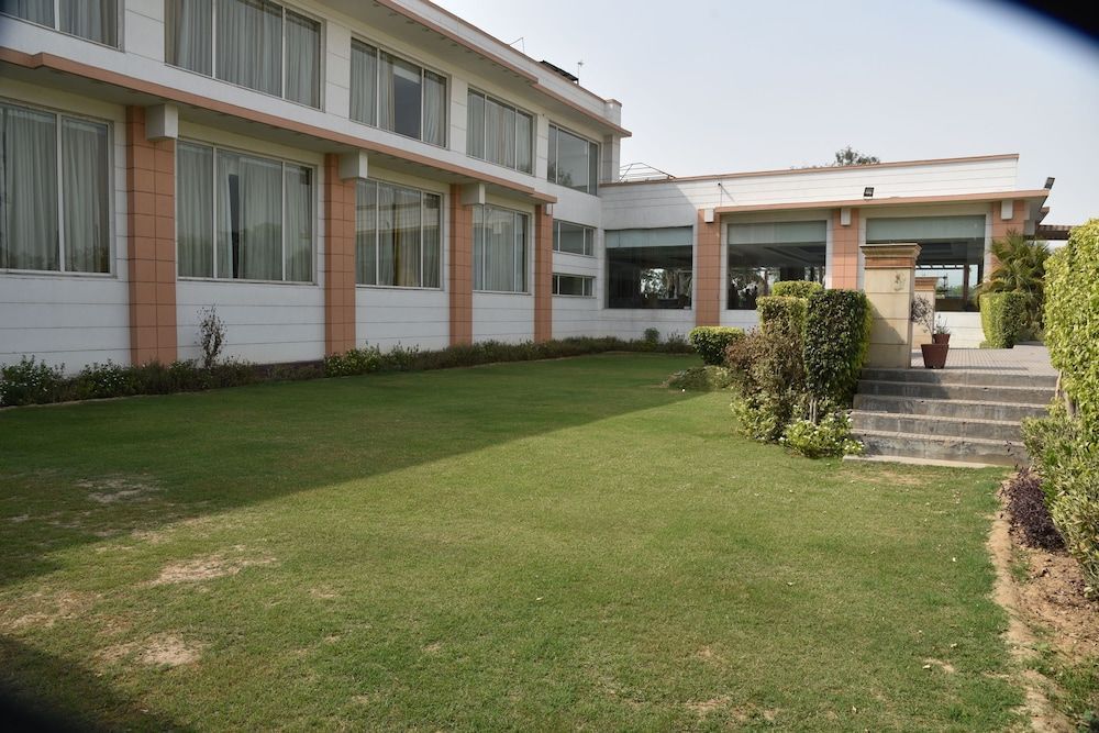 Opulent by Udman Chhattarpur 1