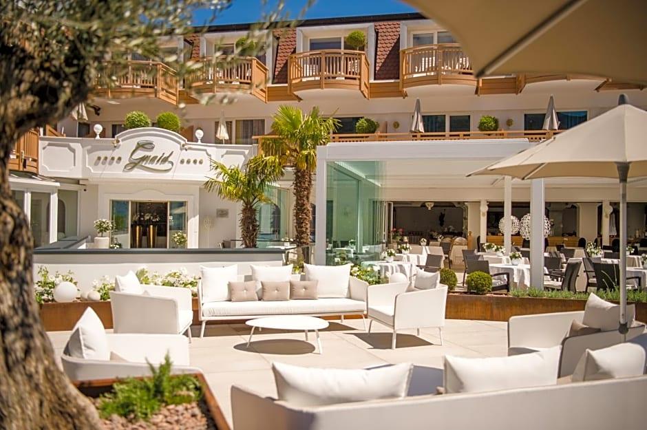 Small & Beautiful Hotel Gnaid 1