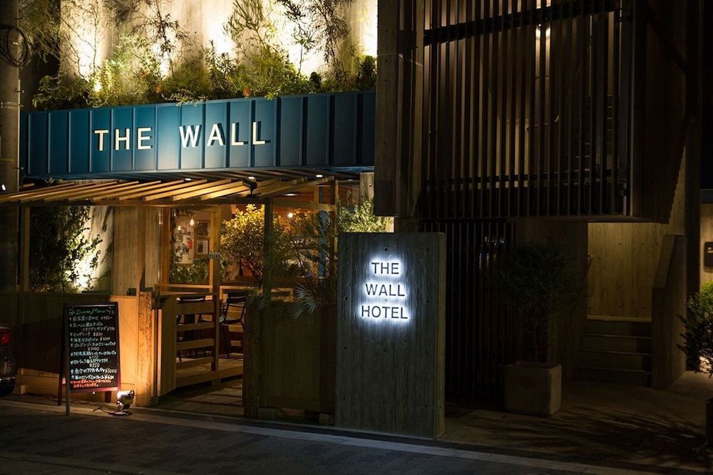 The Wall Hotel 1