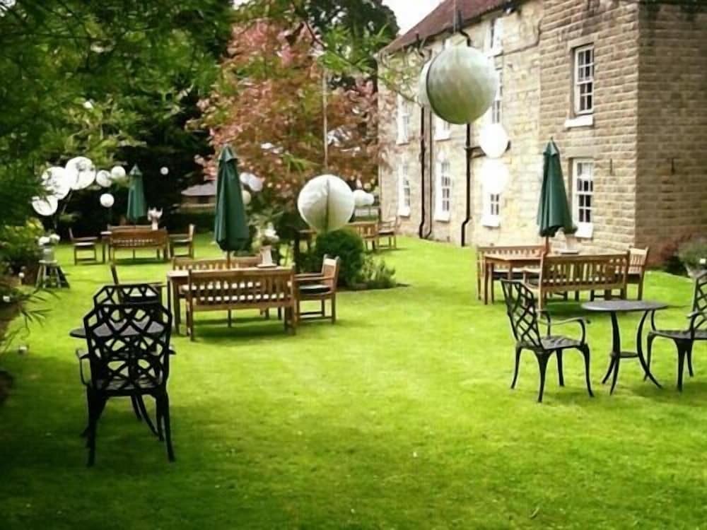 The Coachman Inn 1