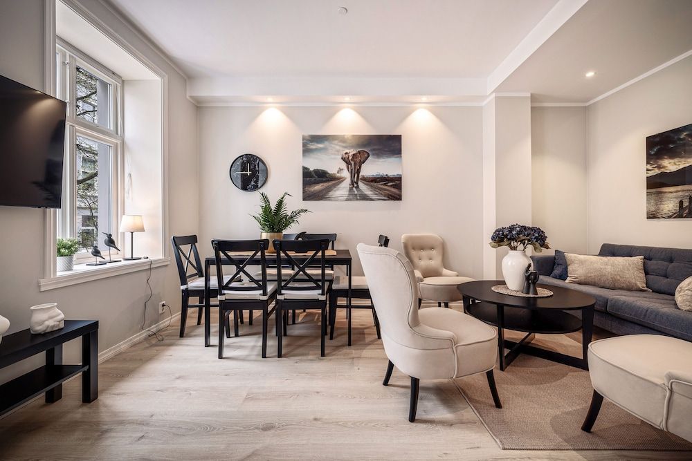 Meltzers Apartment 1