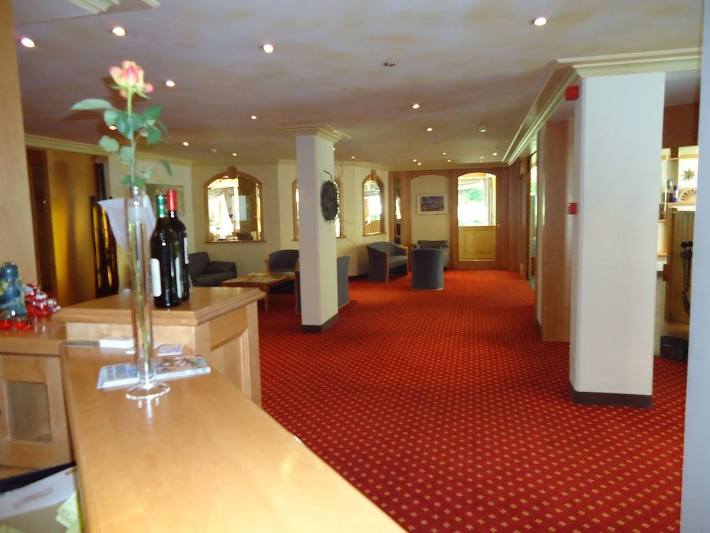 Hotel Quellenhof Leukerbad 2