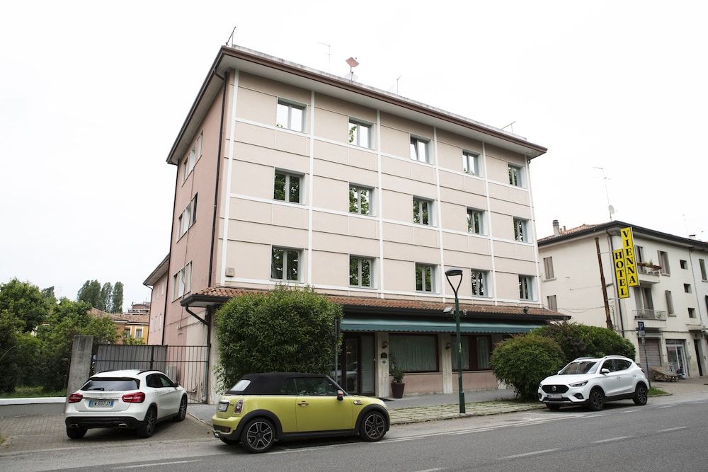 Hotel Vienna 1